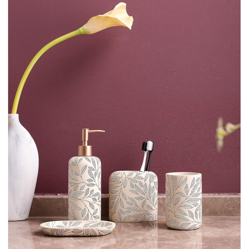 Bathroom accessory set