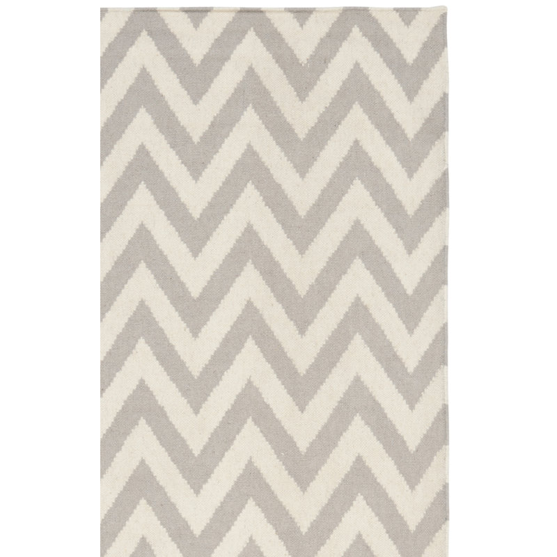 Vanderhoof Hand Woven Flat Weave Wool/Cotton Chevron Rug in Gray/Ivory, Runner 2'6" x 12'