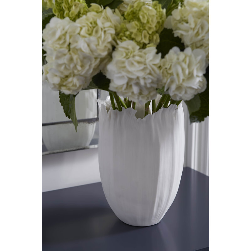 Handmade Glazed Porcelain Table Vase