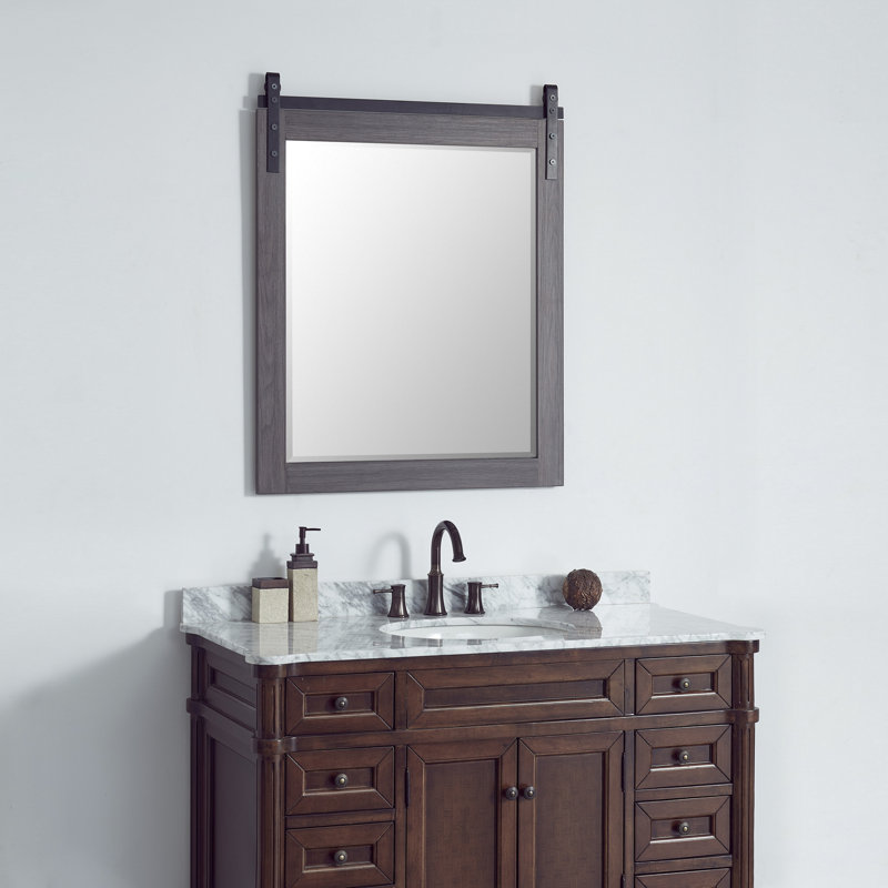 Miroir de salle de bain mural Karamfila, 39,4 po x 31,5 po, Chêne Suleiman
