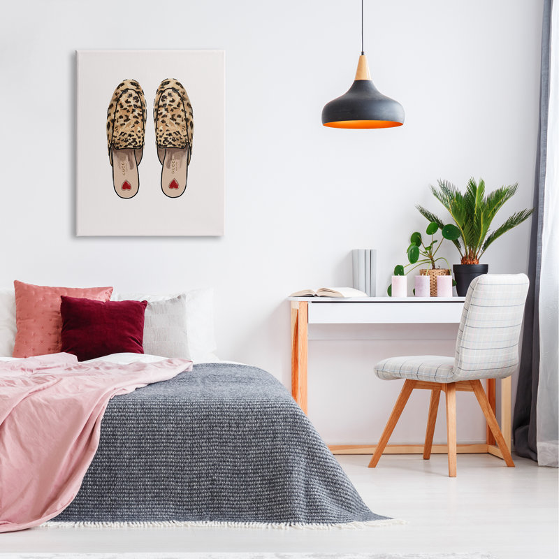 House of Hampton Leopard Pattern Loafers Canvas Wall Art Design By Amelia Noyes, L 30 po x H 40 po