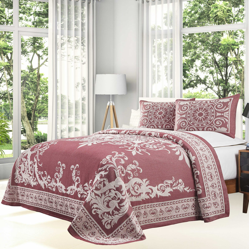 Rio Lightweight Cotton Blend Woven Jacquard Traditional Medallion Bedspread/Coverlet Set, Full + 2 Shams, Berry Red