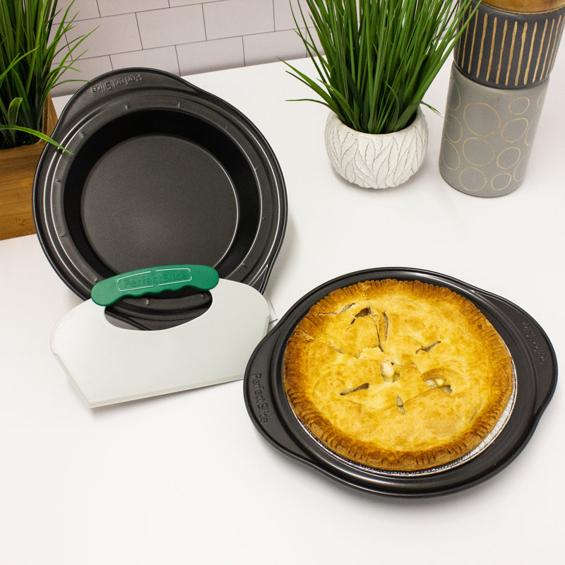 BergHOFF Perfect Slice 3Pc Non-Stick Pie Pan Set with Slicing Tool