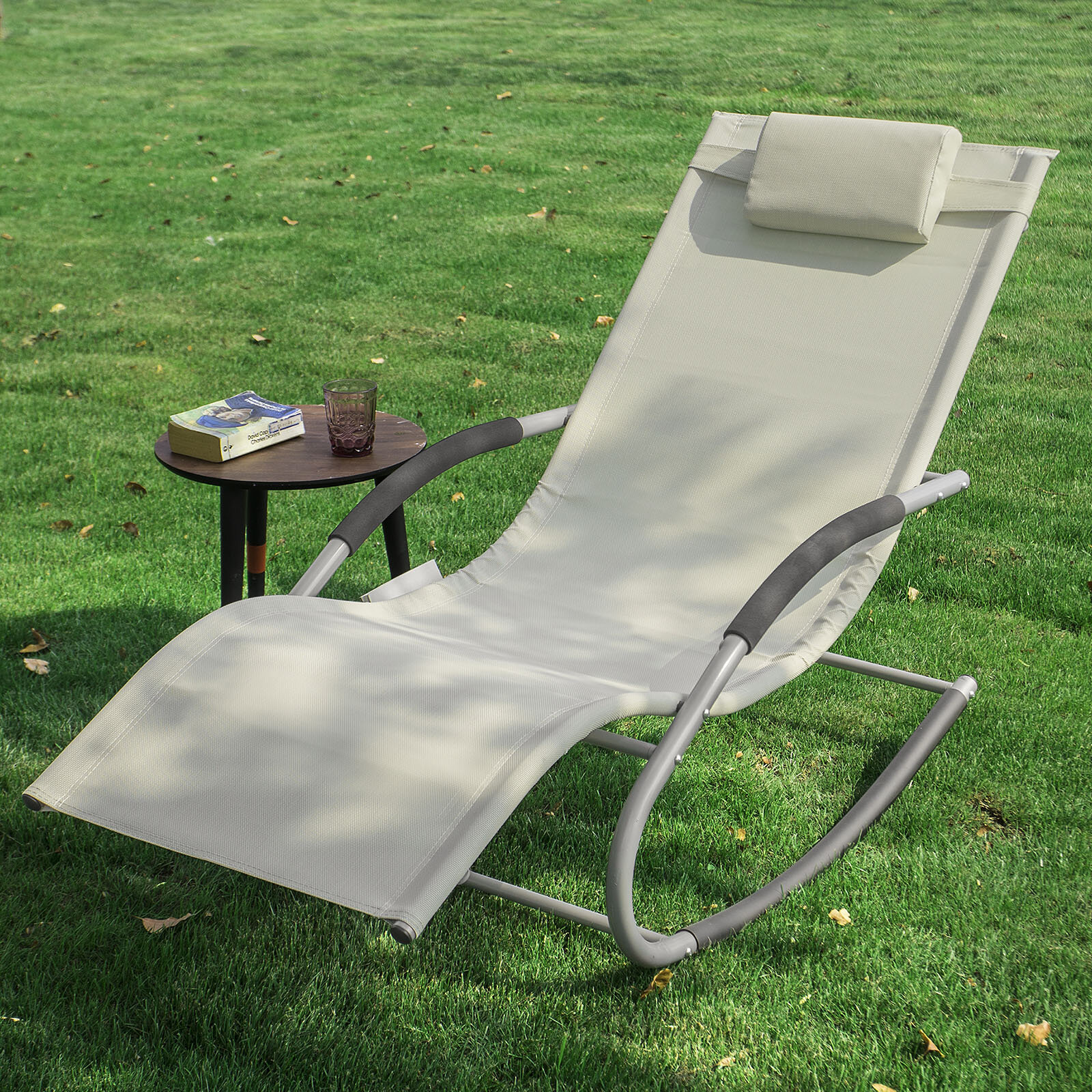 Dakota fields sun deals lounger