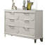 Commode contemporaine en acrylique blanc perle avec poignées en acrylique et panneaux en relief