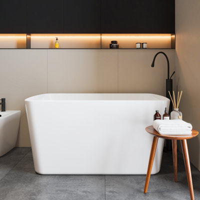 49" Acrylic Freestanding Soaking Bathtub, Matte Drain & Black Overflow, Modern Design Tub for Home Bathroom Renovations