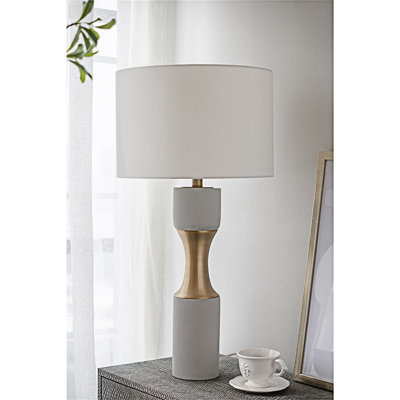 Lampe de table en métal