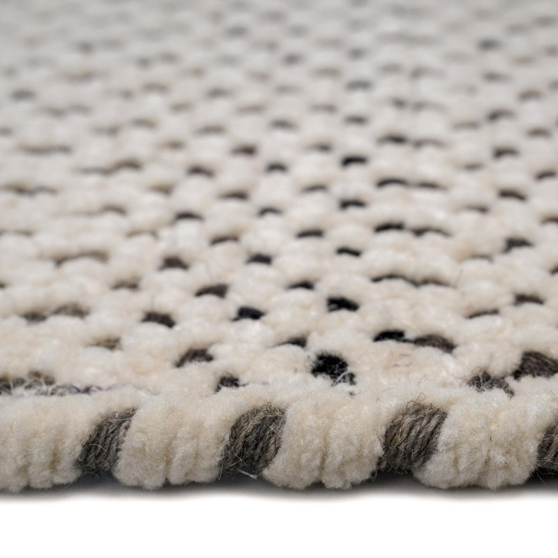 Mcswain Indoor Rug, Cross Sewn Rectangle 7' x 9'