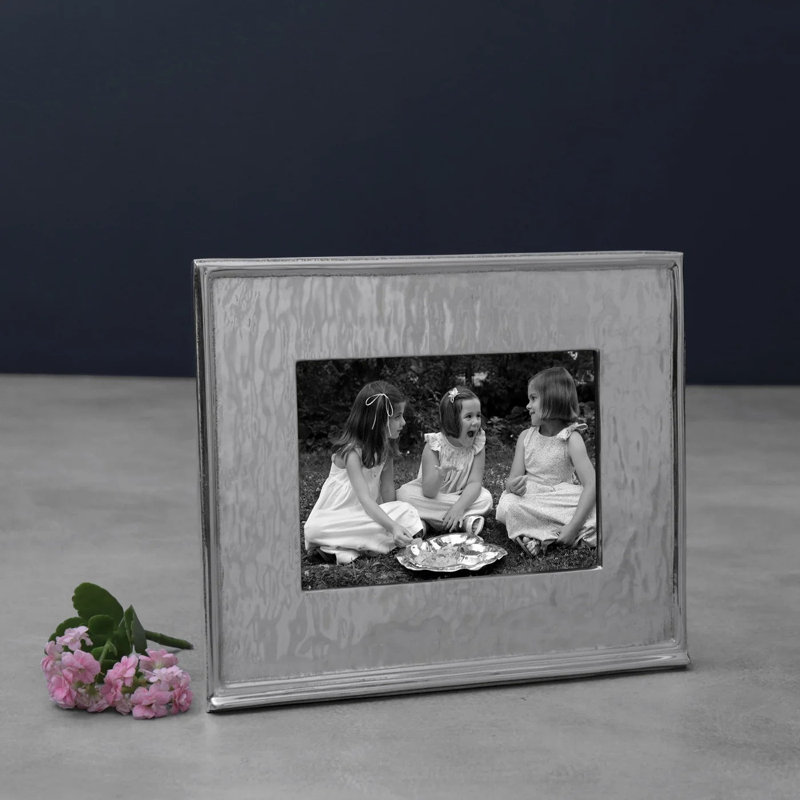 FRAME Metal Picture Frame, Gold, 5" W x 7" H