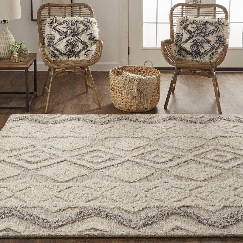 Saint Lucia Wool Geometric Area Rug, Rectangle 4' x 6'