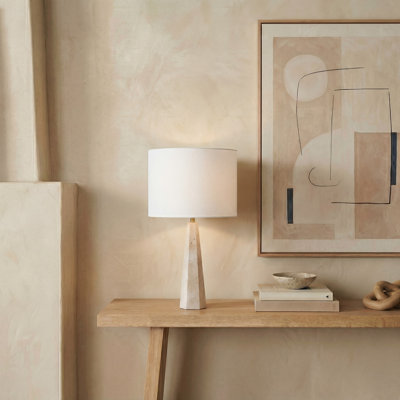 Lampe de table en travertin Bevans