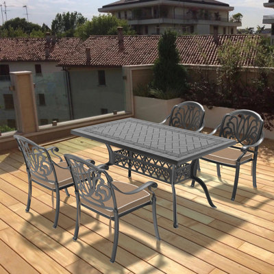 Ensemble de 5 meubles de patio en fonte d'aluminium avec coussins
