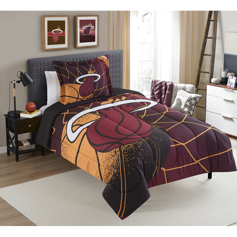 Nba Miami Heat Comforter & Pillow Sham Set, Twin Comforter + 1 Standard Sham
