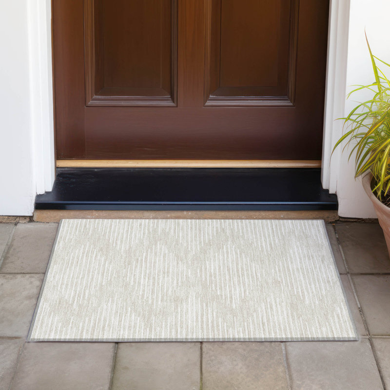Tapis beige intérieur / extérieur lavable à la machine Chayden ACN1016, Rectangle 1 pi 8 po x 2 pi 6 po