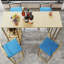 Ensemble élégant de cinq pièces pour table et chaises de bar avec plateau de table multicouche, siège ergonomique et rangement pour les rassemblements et les occasions sociales