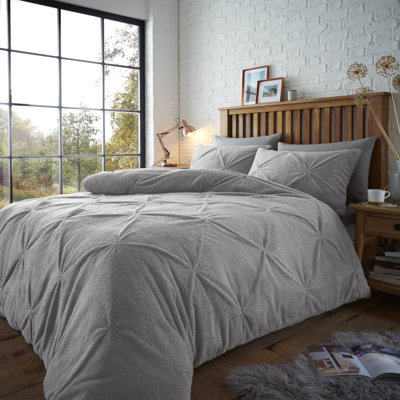 Apriel Microfiber Solid Colour Duvet Cover Set with Pillowcases Included