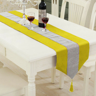 Strouse Modern Table Runner