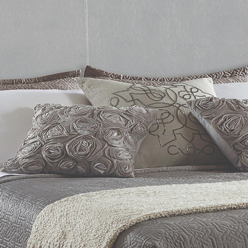 Rintje Sleigh Bed