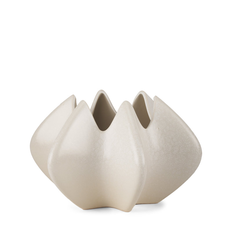 Nazeefah Vase