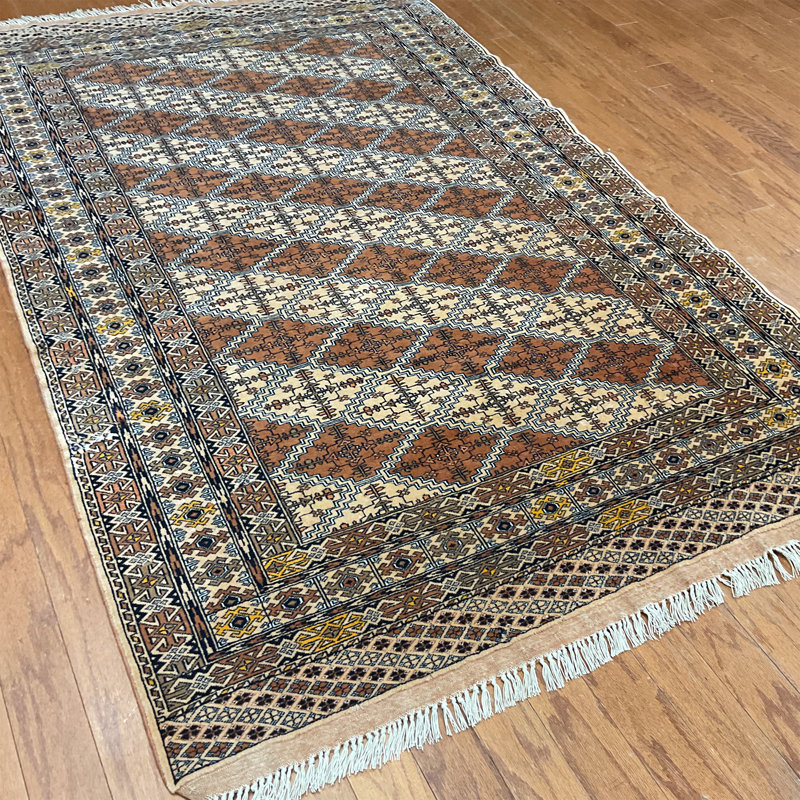 Tapis en laine et soie turque noués à la main