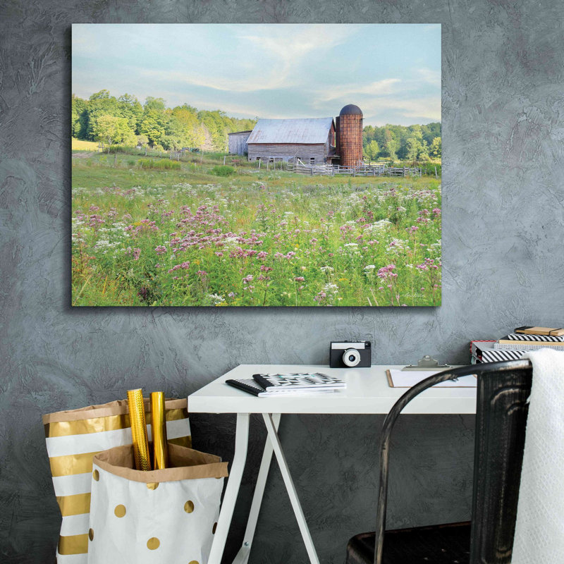 «Summer on the Farm» par Lori Deiter, estampe numérique sur toile, H 26 po x l 34 po x P 1,5 po