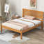 Structure de lit plateforme simple en chêne avec tête de lit, support en lattes de bois, aucun sommier tapissier, conception compacte et élégante