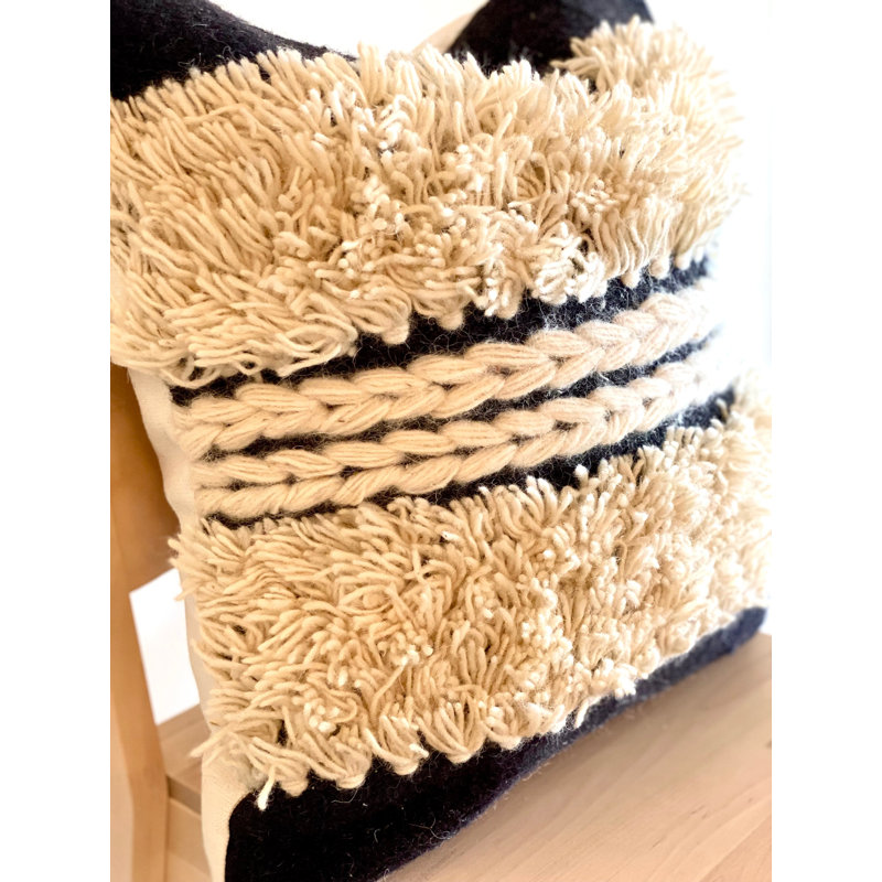 Oreiller blanc à franges blanches, Rectangle 1 pi 10 po x 1 pi 10 po