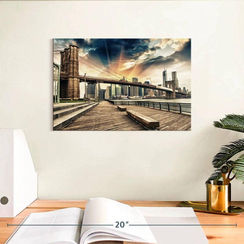 Lilie Dramatic Brooklyn Bridge, 8" H x 12" W