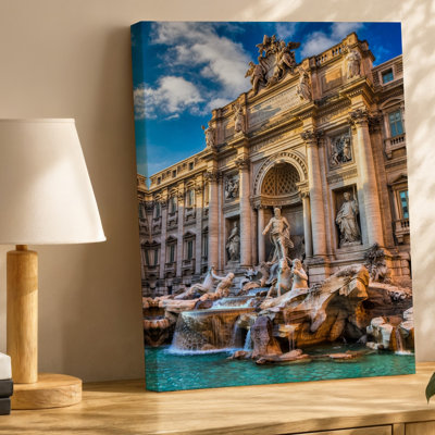 Toile Une vue majestueuse de la fontaine de Trevi à Rome, mettant en vedette son art baroque complexe avec de grandes colonnes et de l'art mural sur toile