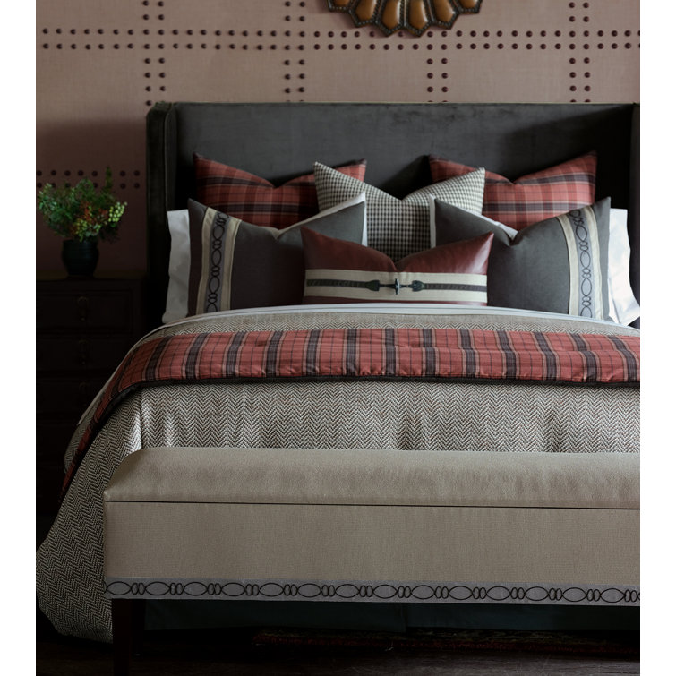 Dean Velvet Comforter Set