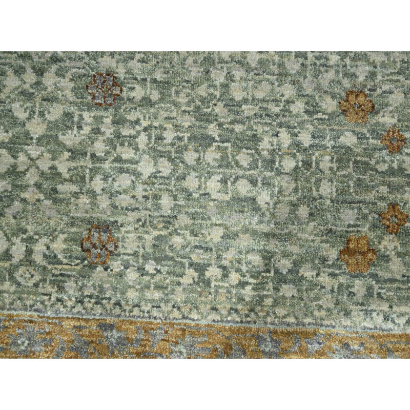 9'x12'1" Pistachio Green Mamluk Design Pure Wool Hand Knotted Rug G76432