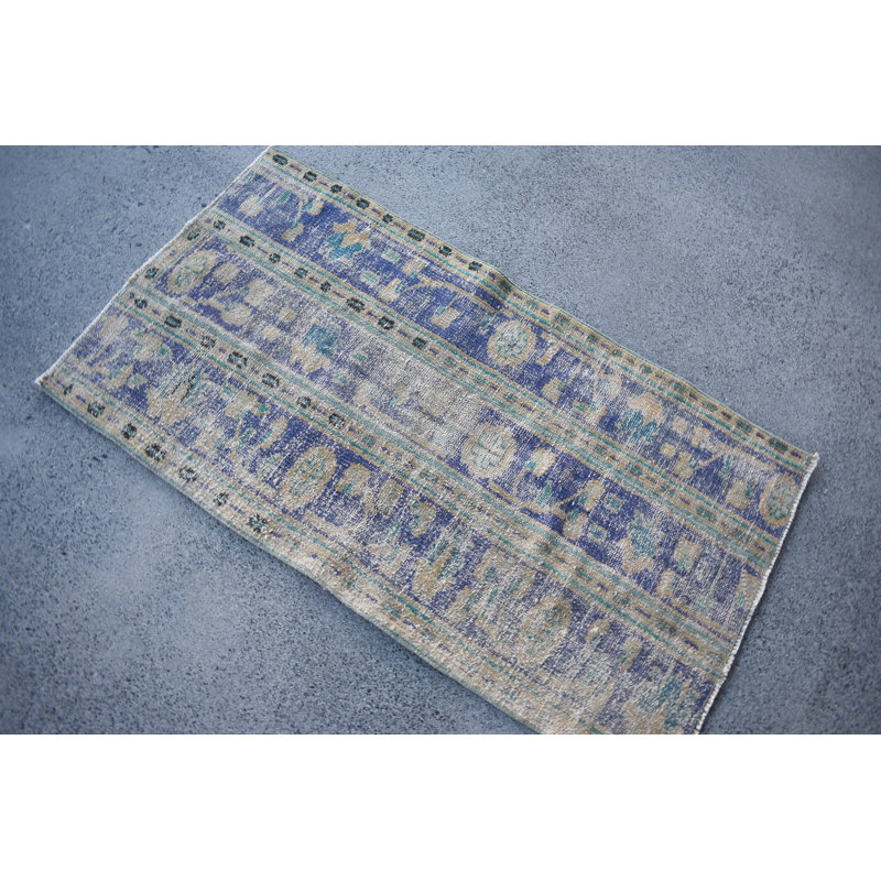 Tapis rétro bleu patchwork 27,2 x 50 po