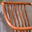 Chaise berçante décontractée en bois de rose