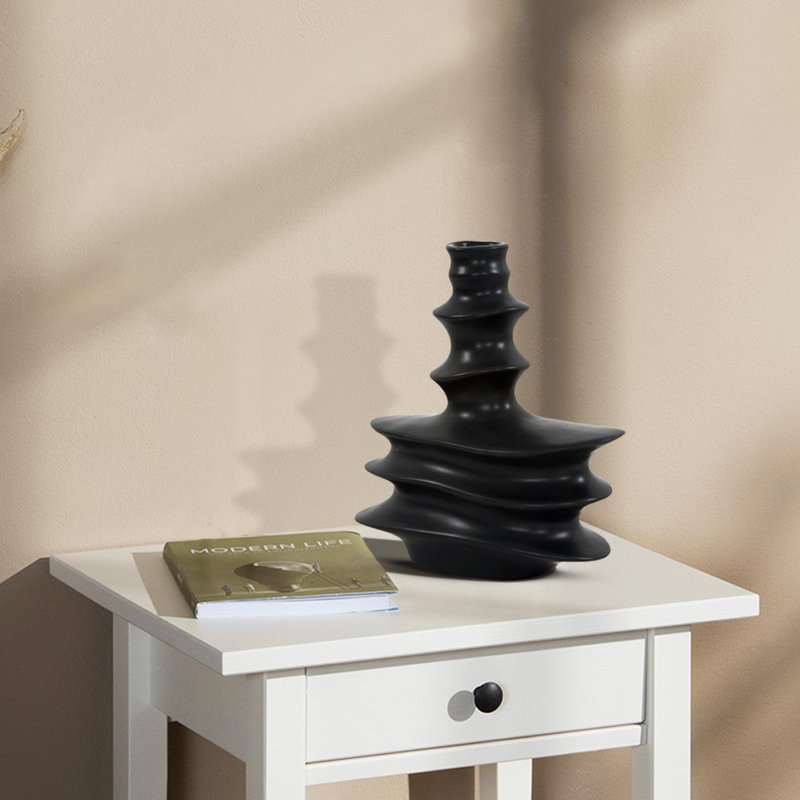 Vase de table en céramique fabriqué à la main Gyllian