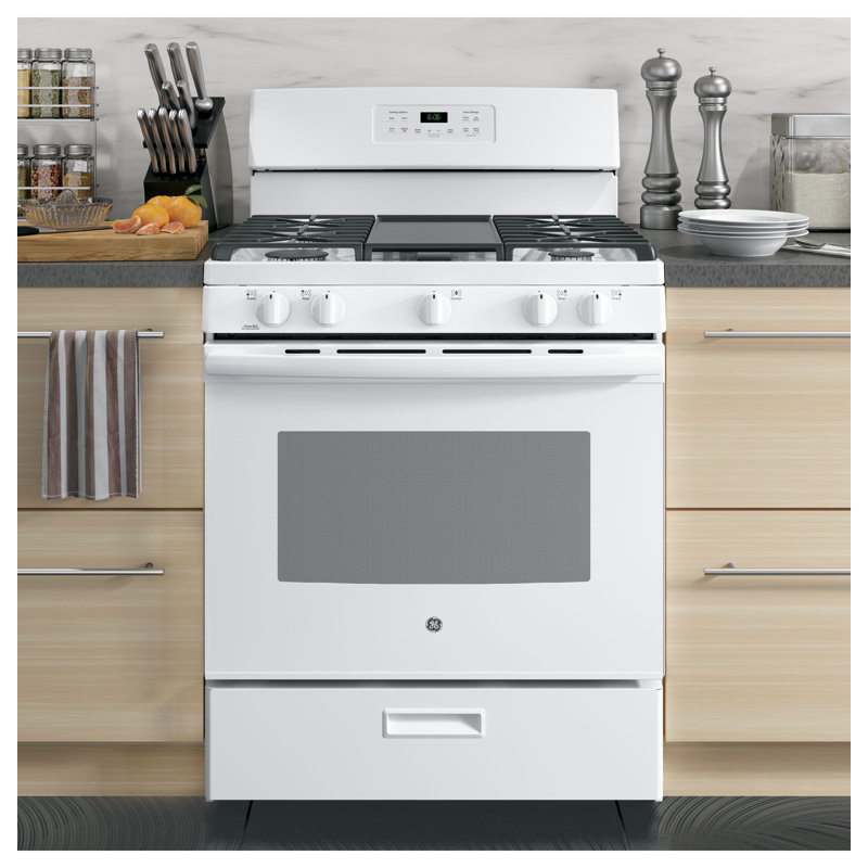 30" 5 cu ft. Freestanding Gas Range with Griddle, White