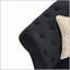 Canapé Chesterfield 3 places en velours capitonné, accoudoirs arrondis, pieds en bois sculpté, 225 cm de large, avec 2 coussins