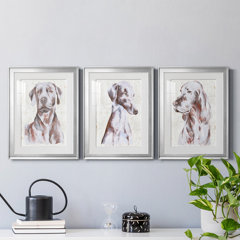 «Sitting Dog I», ensemble de 3 cadres photo, H 36,5 po x l 79,5 po x P 1 po, Cadre argenté