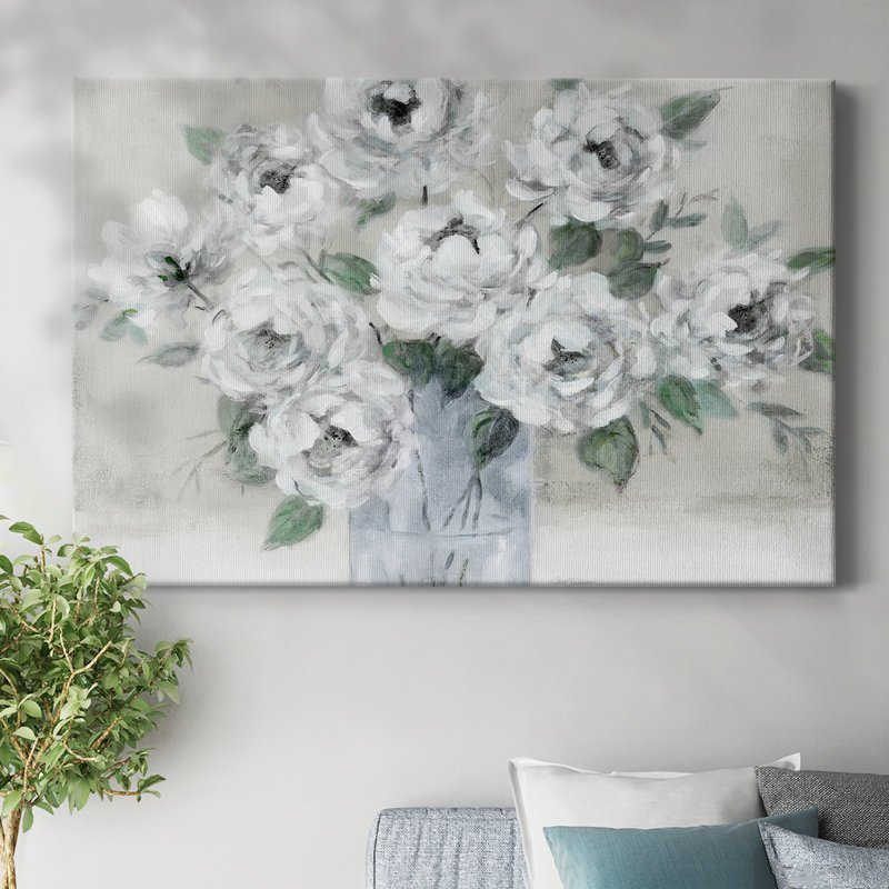 Roses blanches tendres - Toile tendue avec châssis, H 8 po x l 12 po