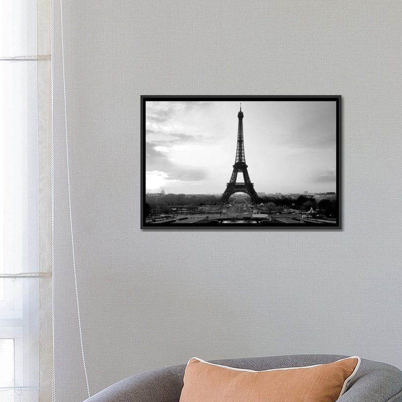 La Tour Eiffel par PhtoINC Studio, reproduction de photo sur toile tendue, Toile avec cadre noir, H 8 po x l 18 po x P 26 po