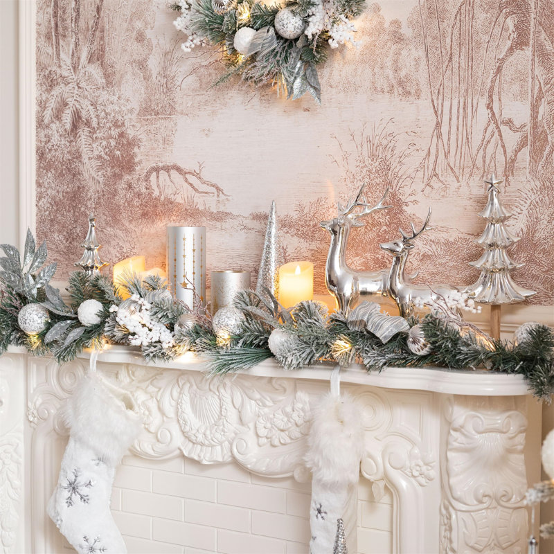 30cm Lighted Garland with Lights