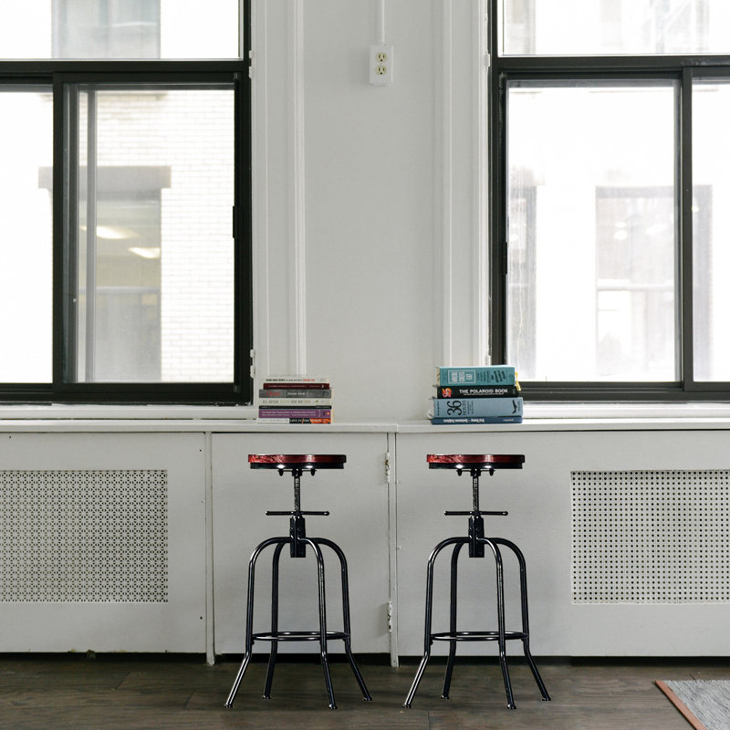 Tabouret de bar pivotant