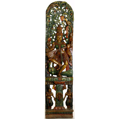 Saraswati - Déesse de la sagesse et des arts dans une pose dansante sur fond floral Aureole