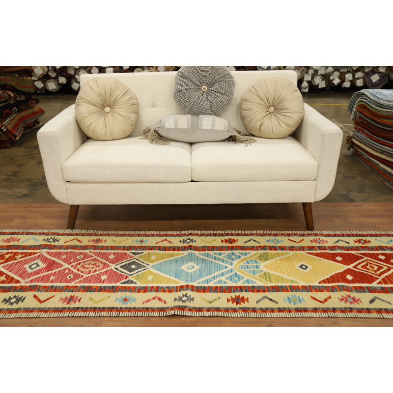 Tapis de couloir vibrant Kilim 3 x 10 avec des inspirations aztèques