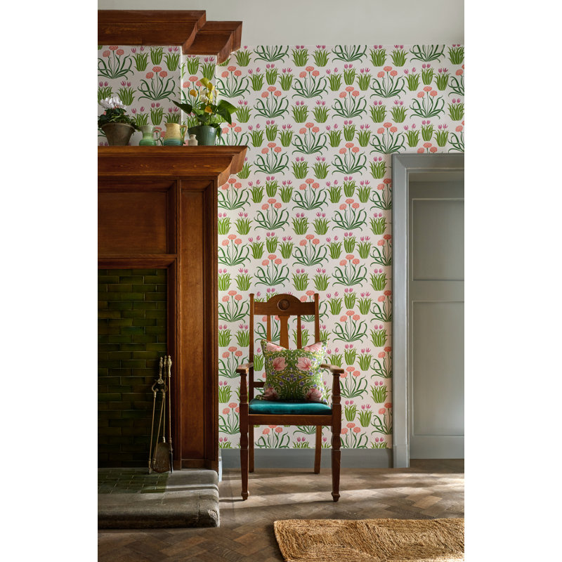 Daisy 10.05m x 52cm Matte Wallpaper Roll, Strawberry Fields
