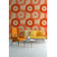 Papier peint surdimensionné à motif de marguerites surdimensionnées orange-554679634