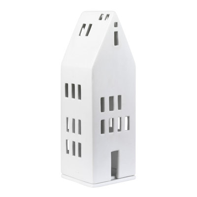 Maison de village en porcelaine - grandes fenêtres