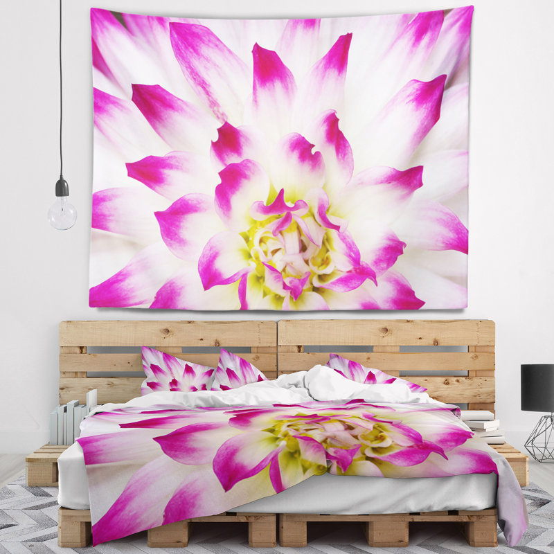 Tapisserie lisse à pétales de roses blanches, H 50 po x l 60 po