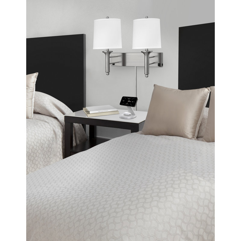 Plug-in Armed Sconce