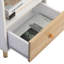 Armoire de chevet classique blanche avec un tiroir, des pieds courts en pin et un compartiment de rangement, une table de bout facile à assembler dans la chambre à coucher avec 1 casier caché, élégante et moderne
