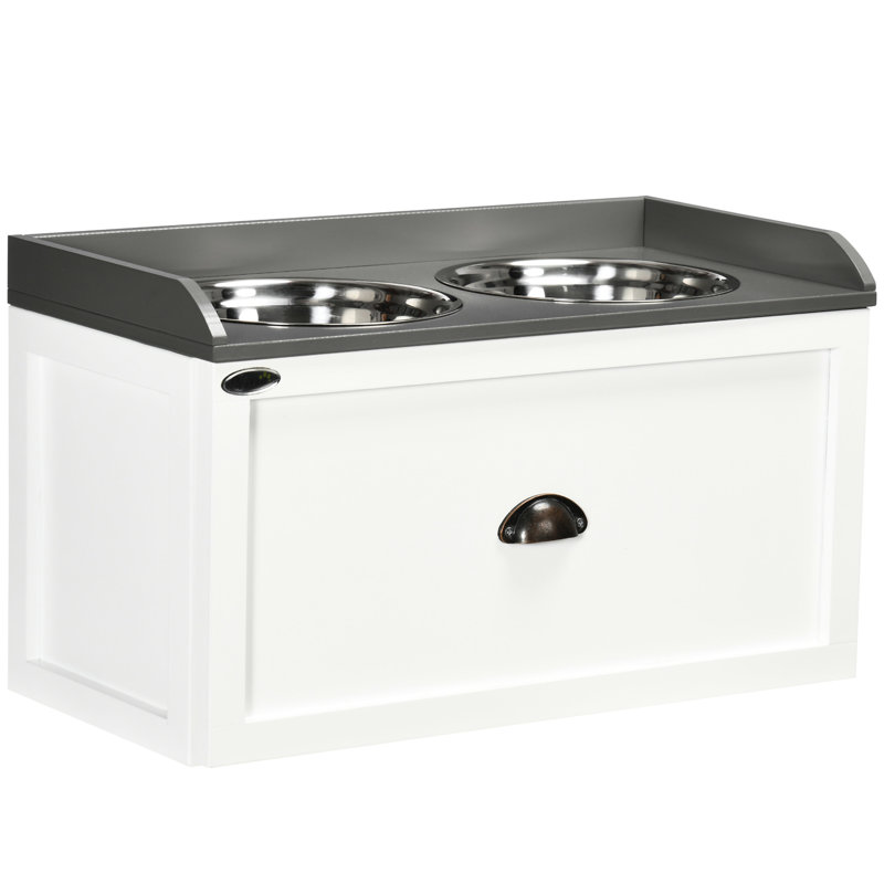 Grand support d'alimentation pour chien - Bols et rangement surélevés - rouille, installation blanche avec rangement pour chiens